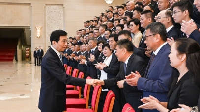 9游会j9登录_J9九游会·（中国）9游会j9登录登录入口董事长徐浩宇获“优秀中国特色社会主义事业建设者”称号