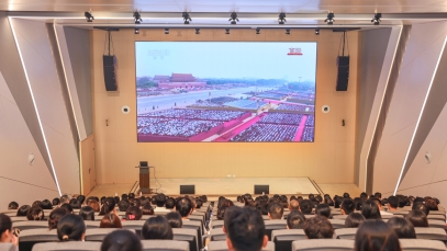 凝聚奋进力量，9游会j9登录_J9九游会·（中国）9游会j9登录登录入口组织集中收看九三阅兵盛况